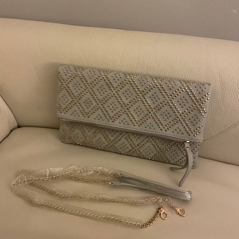 Lulus grey clutch with gold geometric pattern